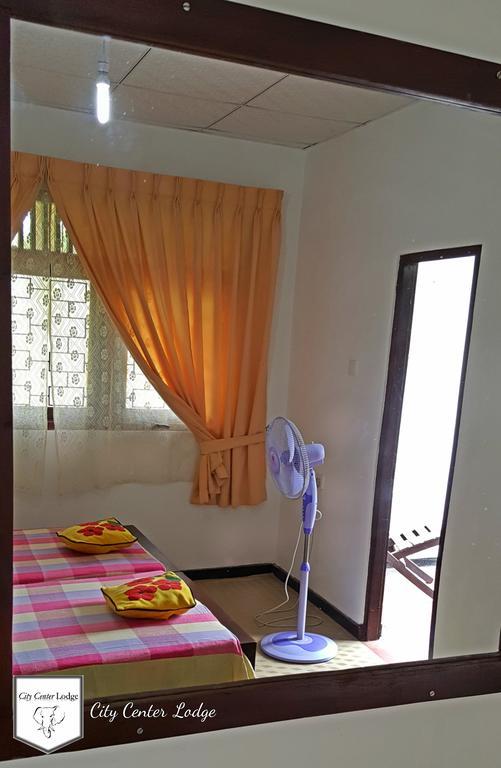 City Centre Lodge Ponnarankulama Ngoại thất bức ảnh