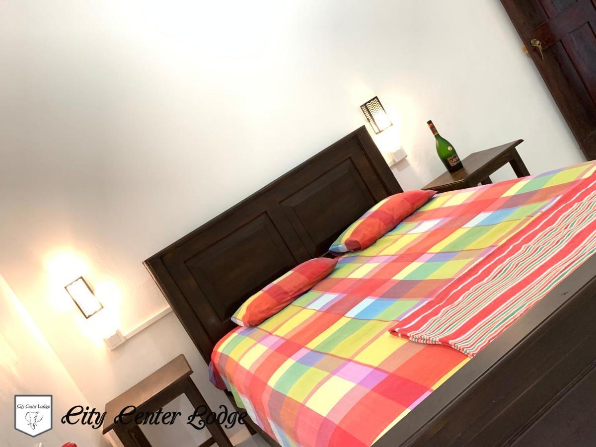 City Centre Lodge Ponnarankulama Ngoại thất bức ảnh