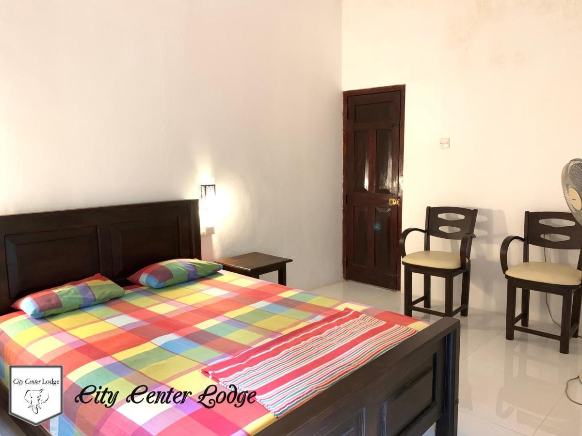 City Centre Lodge Ponnarankulama Ngoại thất bức ảnh